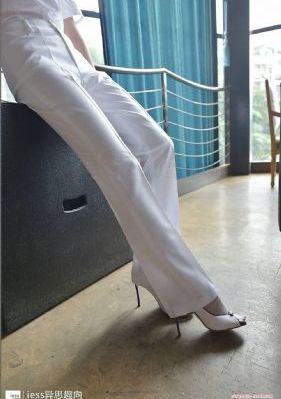 欧美另类舒服_字幕高清版在线观看